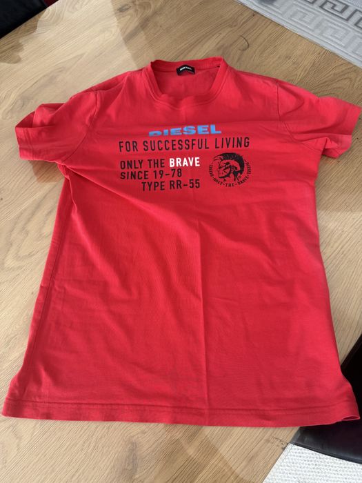 Tricou diesel s rosu