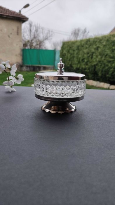 Масивна захарница от стъкло и неръждаема стомана