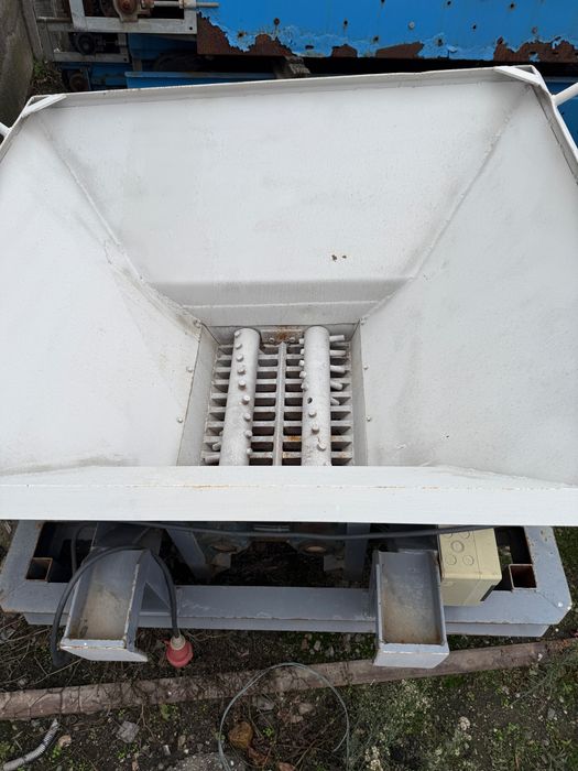 Tocator,pentru diverse produse.