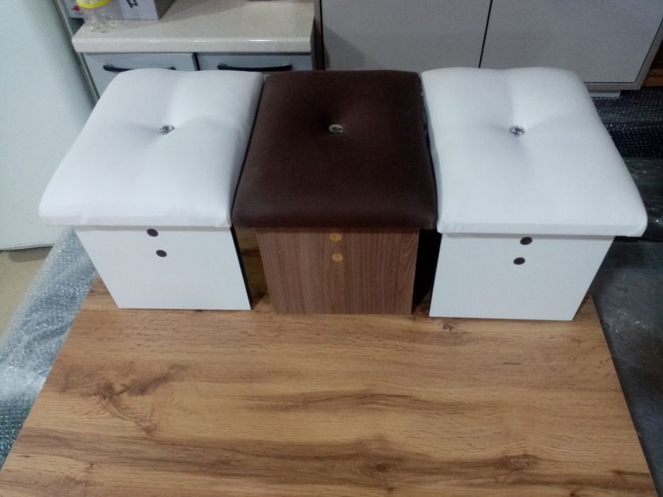 Продам новые маленькие мягкие табуретки!