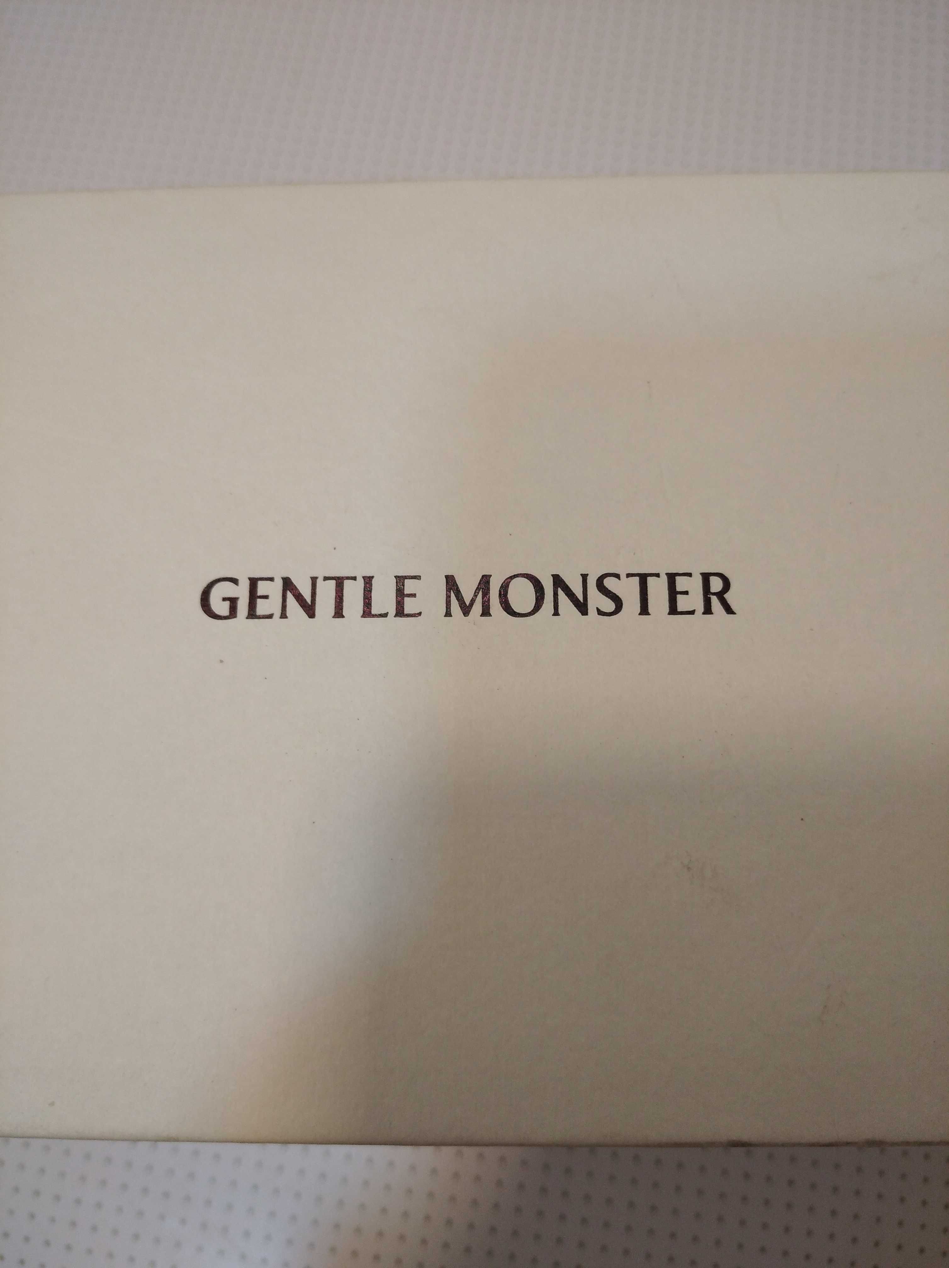 Упаковка от очков Gentle Monster.