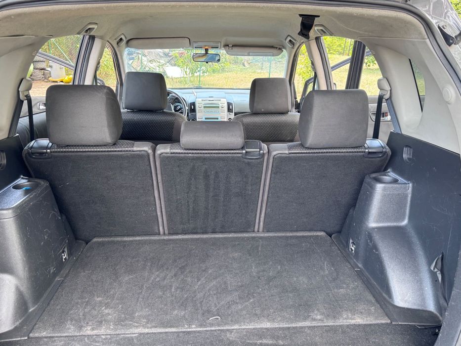 Здравейте продавам toyota verso Corolla 2.2d4d