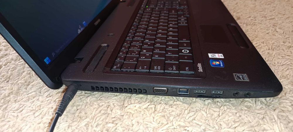 Laptop Toshiba AMD E300 17 43Cm Ram 4Gb Windows 10