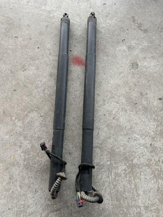 Ел Амортисьори за Skoda Superb