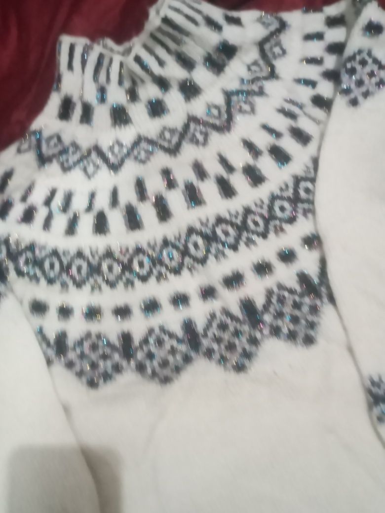 Ko'ylak Turkiya to'qilgan tizzadan turadi