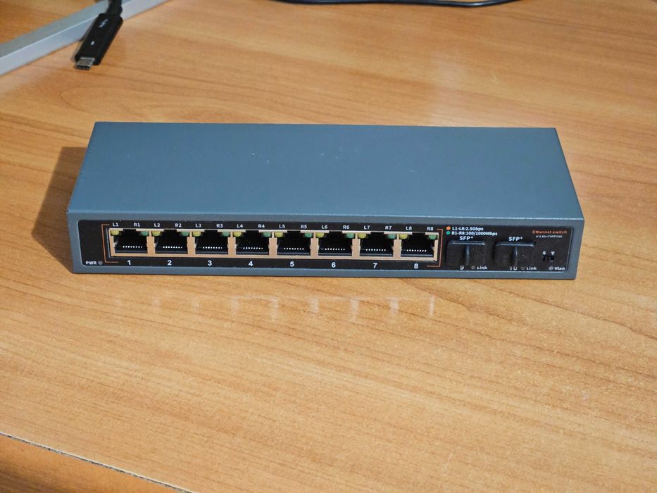 Ethernet LAN Switch Суич 8x2.5Gbit + 2x10G SFP+