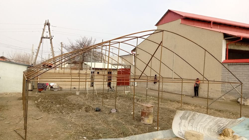 Issiqxona sotiladi narxini kelishamiz