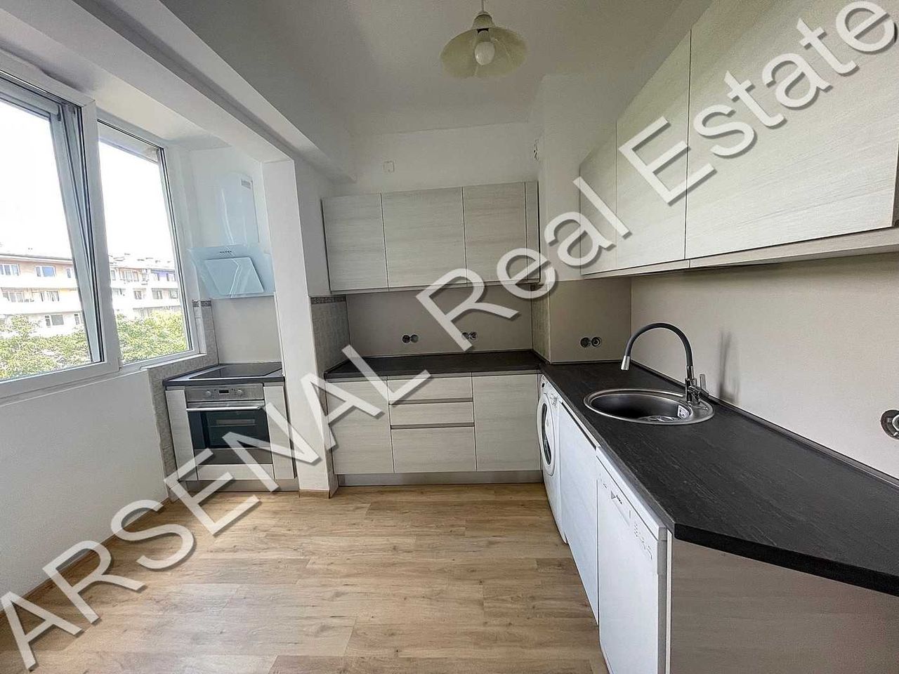 Дава се под наем Двустаен апартамент в София, Гео Милев - 68 кв.м за 480 € - Снимка #2