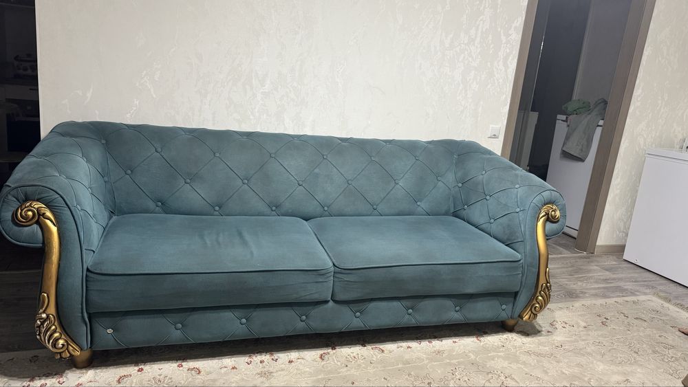 Диван и два кресла