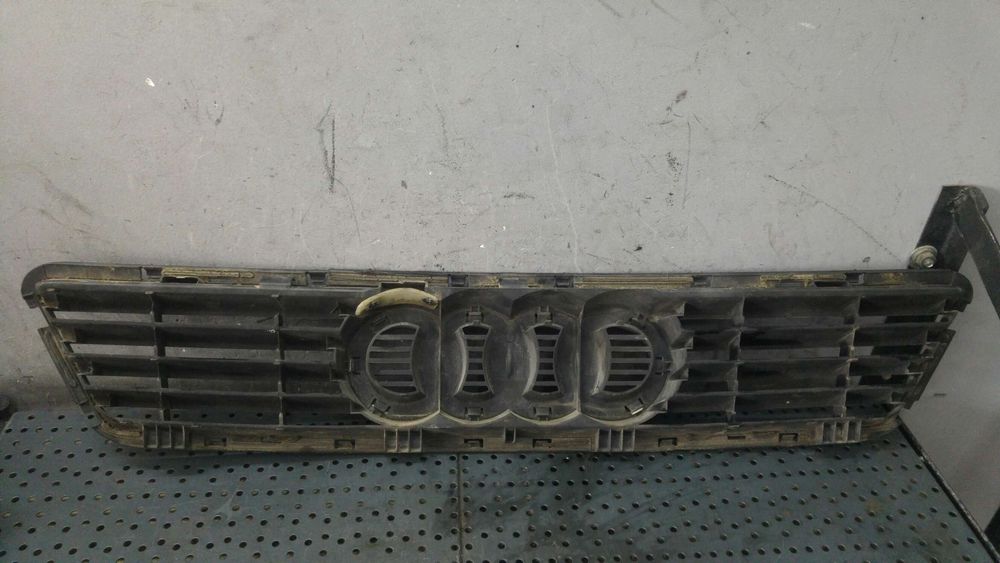 Grila centrala radiator audi a6 c5 4b2 4b0853651a