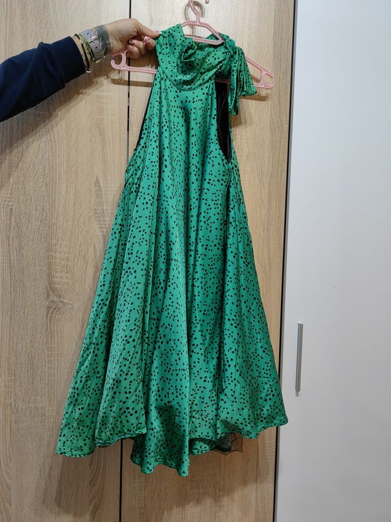 Зелена рокля Stela
