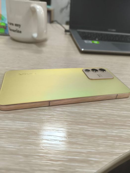 Продам телефон Vivo