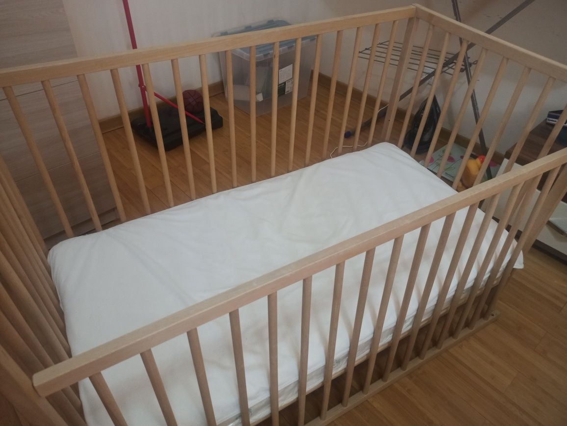 Продам детскую кроватку