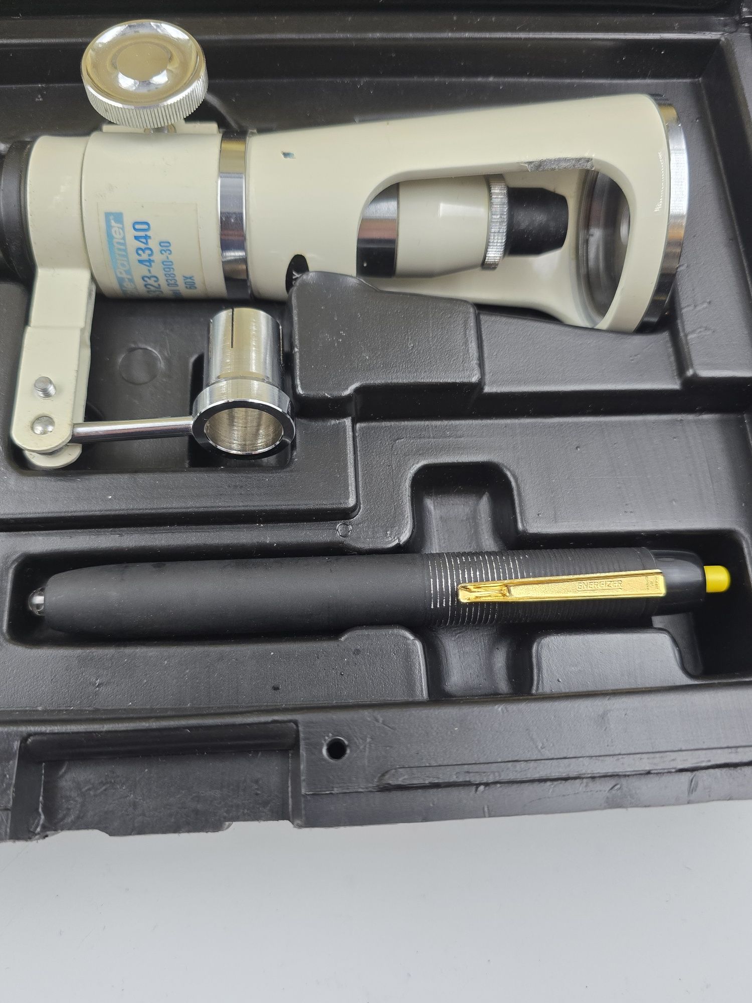 Microscop portabil