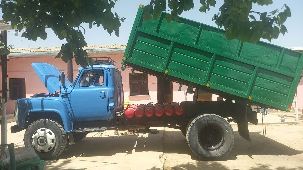 Gaz 53 Samosval sotiladi.
Gaz 53 Yili 1990