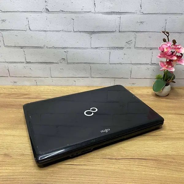 Ноутбук fujitsu ah530
