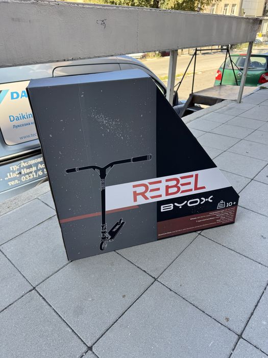 Тротинетка за трикове BYOX REBEL !НОВА + ПОДАРЪК допълнителна шкурка !