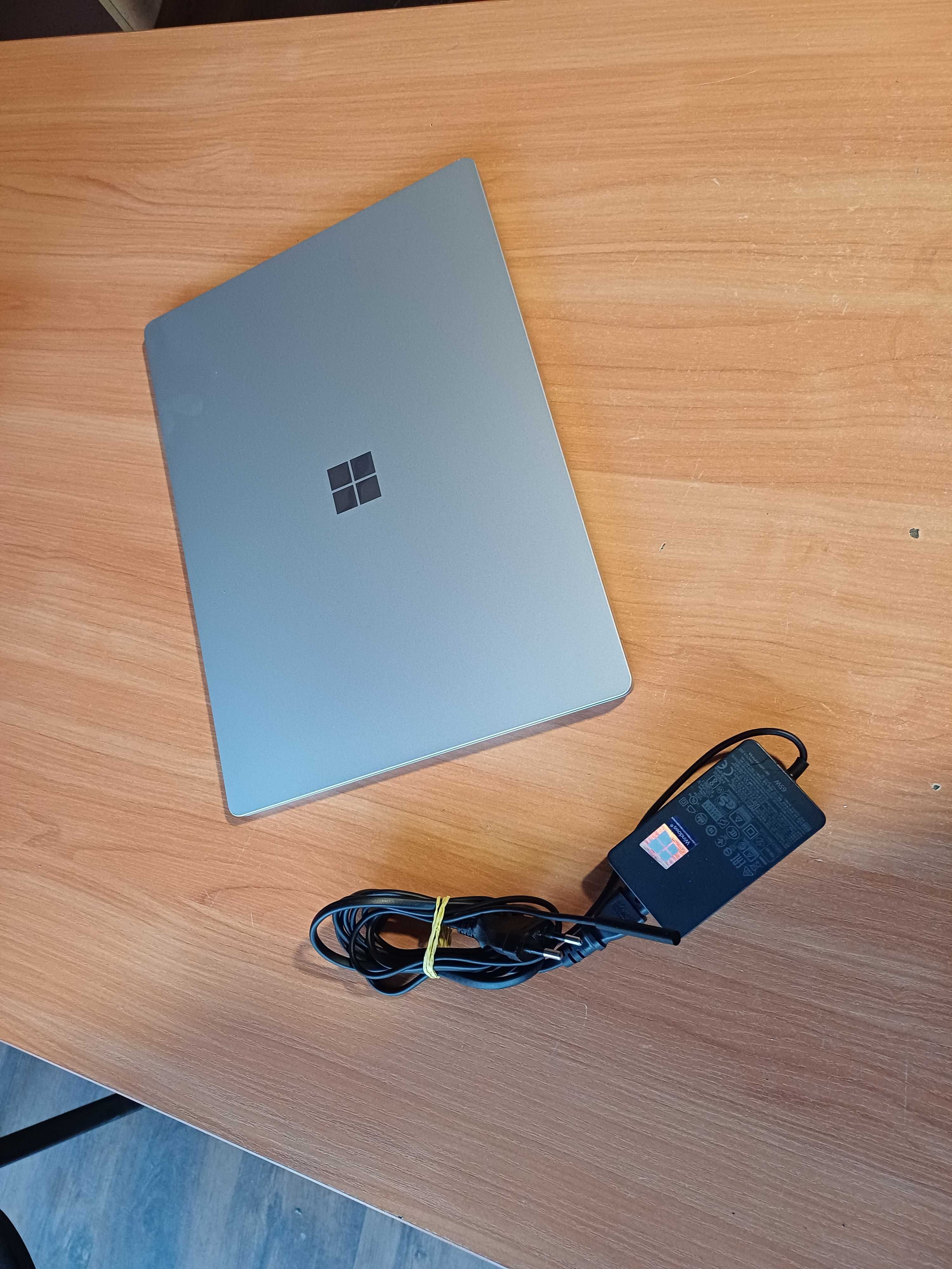 15" 2K IPS Тъч Microsoft SURFACE Лаптоп /RYZEN 5/8GB RAM/512GB SSD