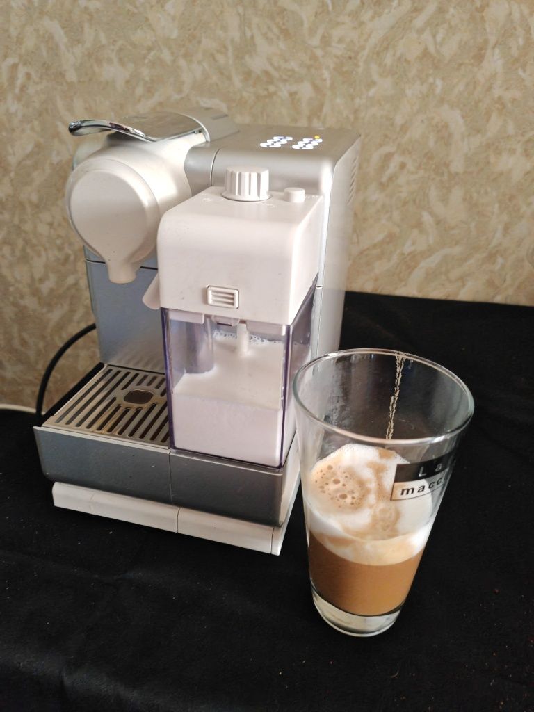 Delonghi EN560.S. Nespresso Latissima