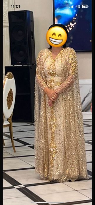 Вечерний койлек с стразами . Золотистый цвет