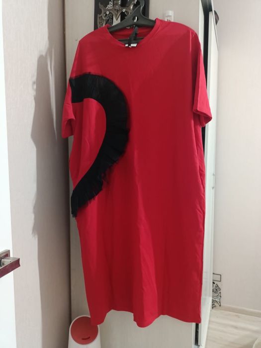 Продам новое женское платье