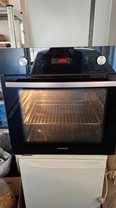 Фурна за вграждане Samsung