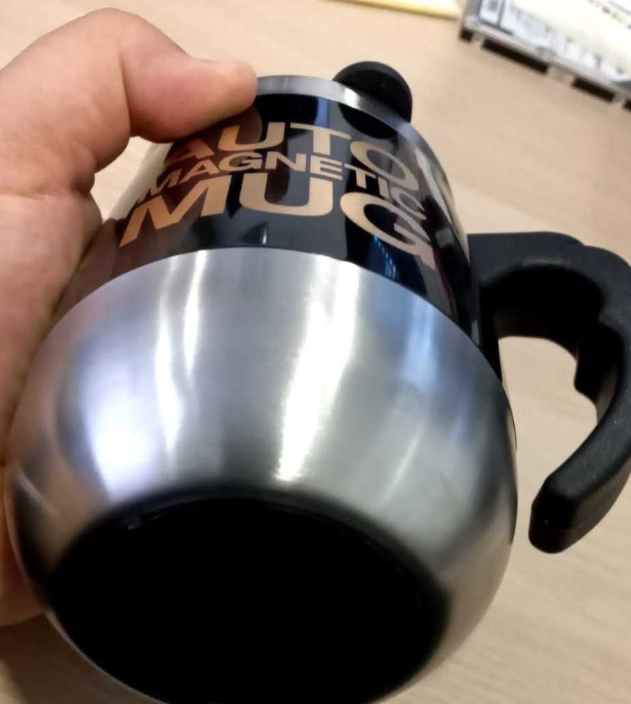 Cana cu auto amestecare magnetica - auto magnetic mug