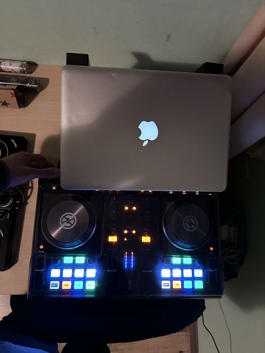 Dj Конзола Traktor Kontrol S2 mk2 ( Пулт , Контролер)