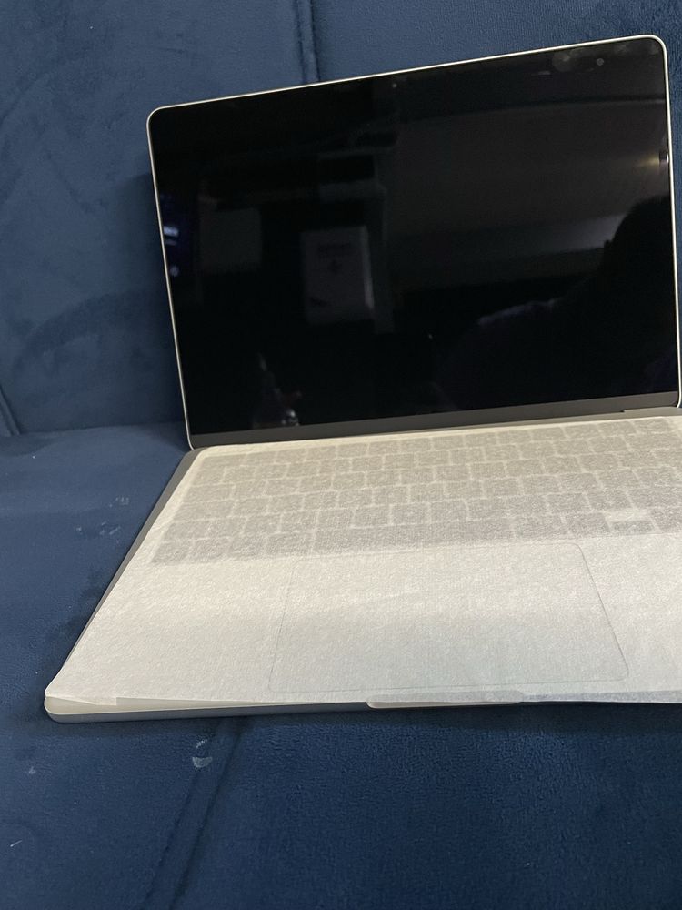 Amanet ozana vinde laptop macbook air