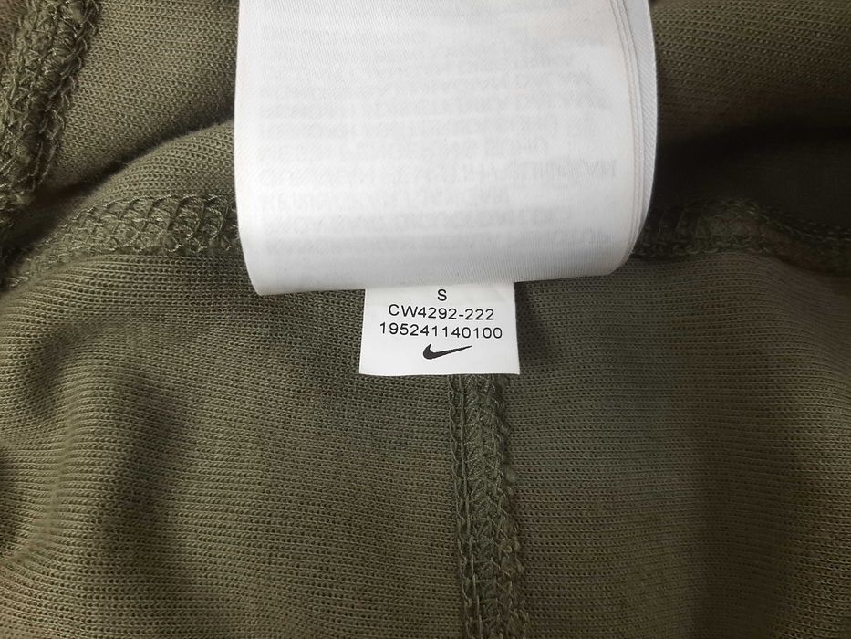 Nike Tech Fleece Jogger - Оригинално дамско долнище размер S