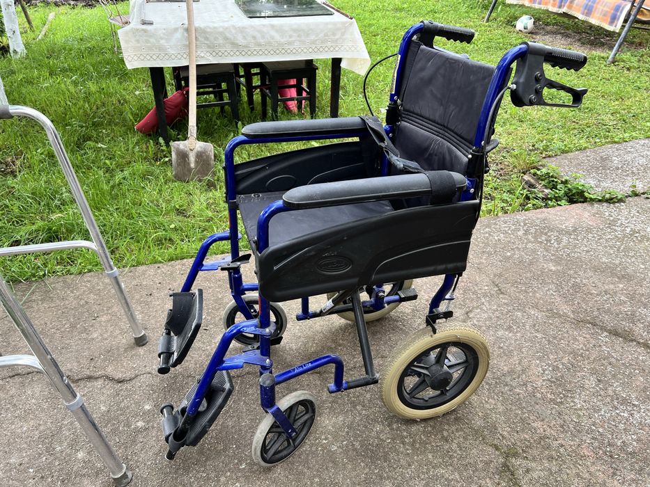 Scaun cu Rotile + cadru