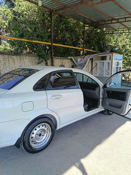 Chevrolet Gentra 2014 dekabr 2 gacha sotiladi