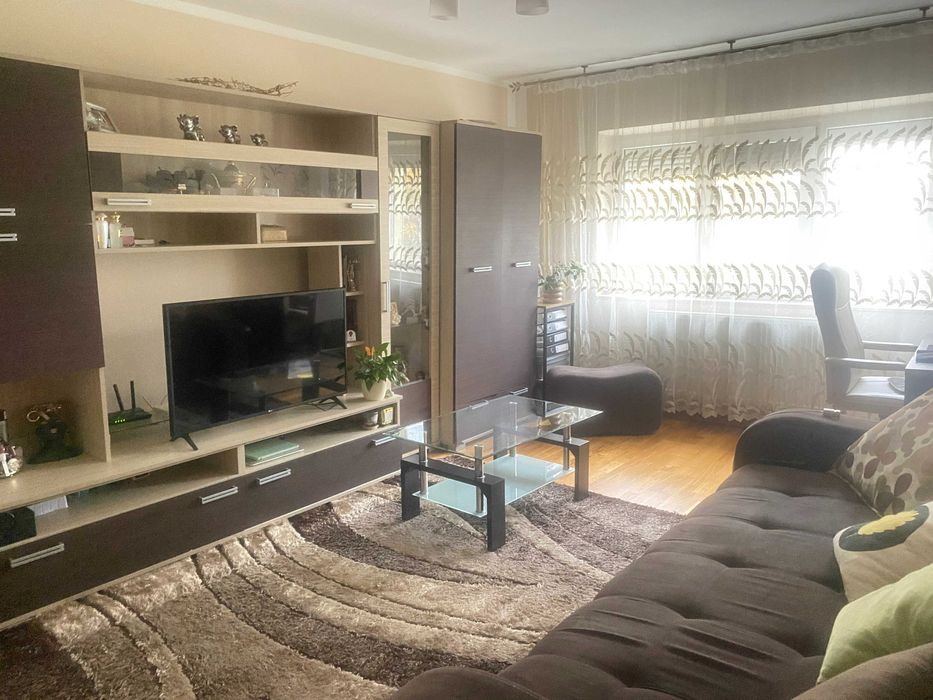 Apartament zona Lunei