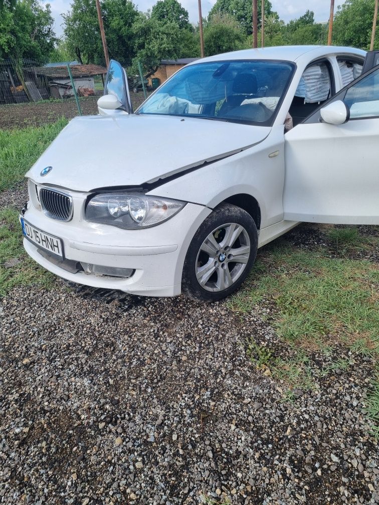 Vând motor bmw seria 1   118d an 2008