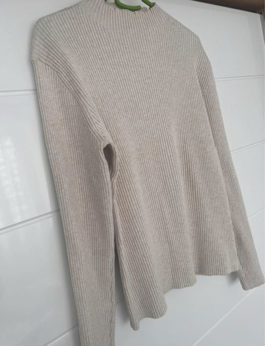 Bluza H&M , M/L , pulover pe gat M/L , crem
