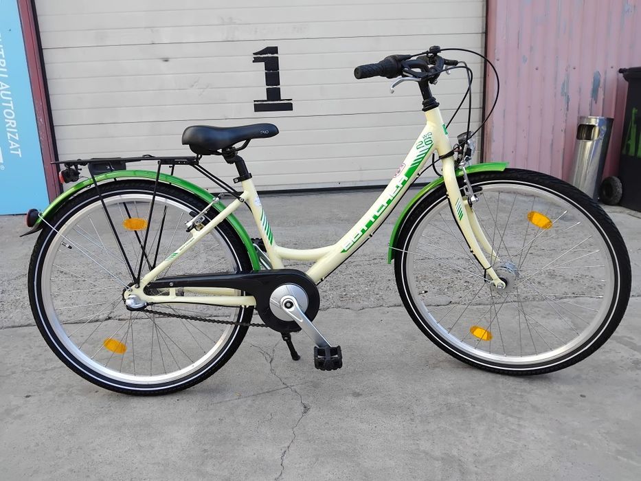 Vând bicicleta din aluminiu pentru damă