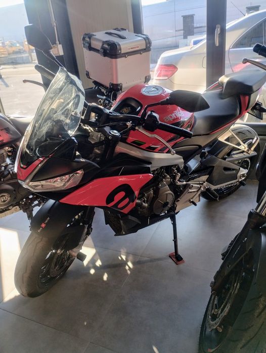 Aprilia Tuono 660