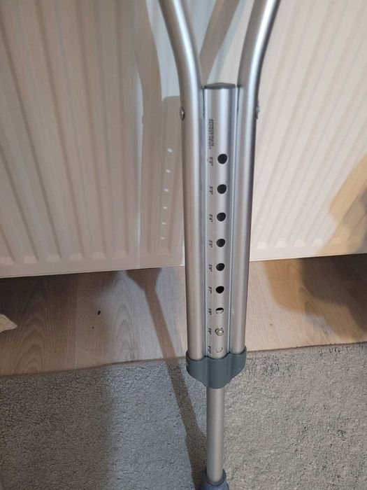 Carje reglabile de aluminiu