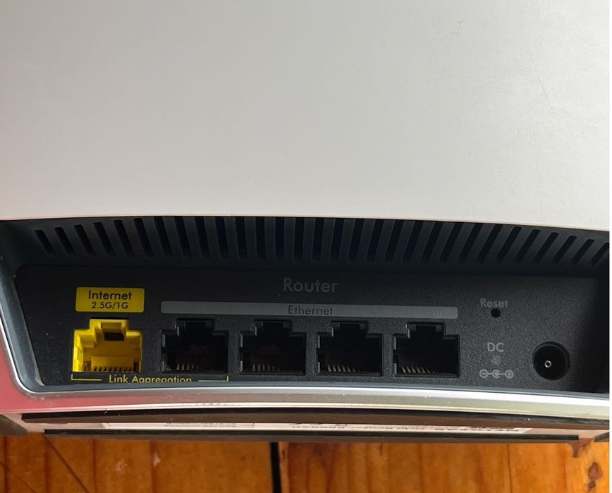 Router Netgear ORBI + Satellite