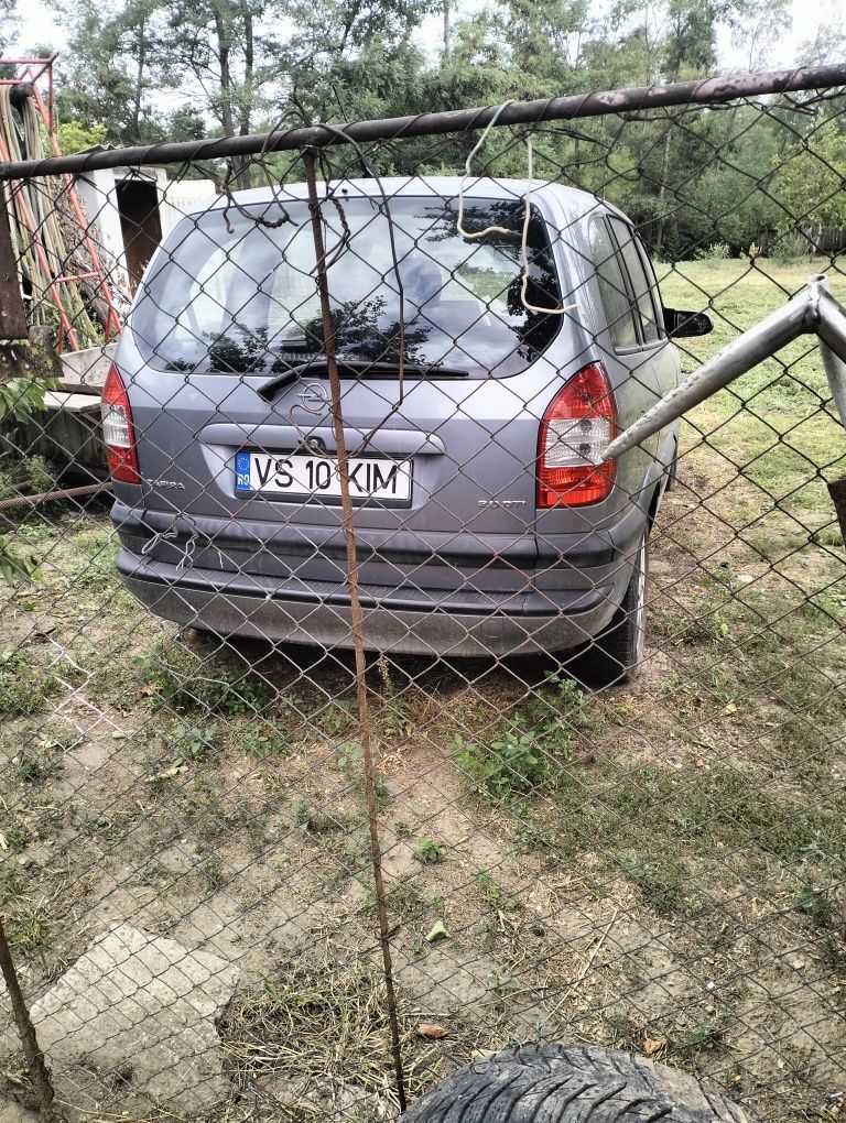 Opel Zafira 7 locuri