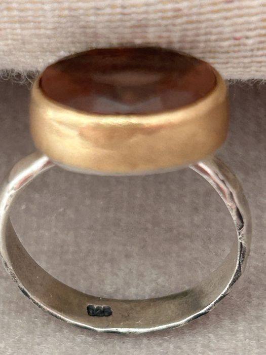 Сребърен пръстен с позлата  с естествен камък