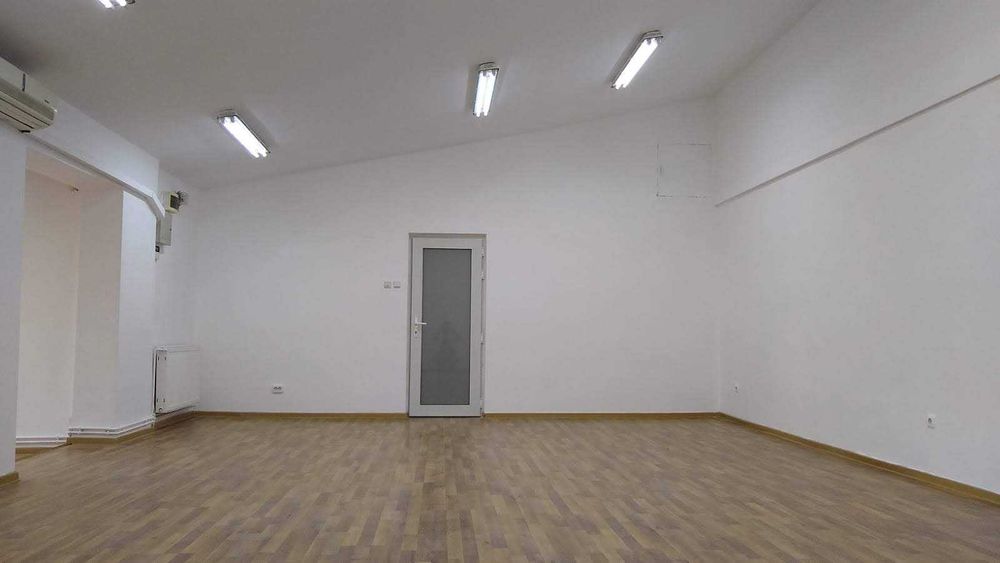 Direct locator, 115 mp, langa Piata Victoriei, etaj 1 exclusiv, 7/24,