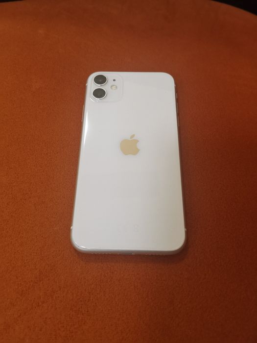 Продам айфон 11 белый