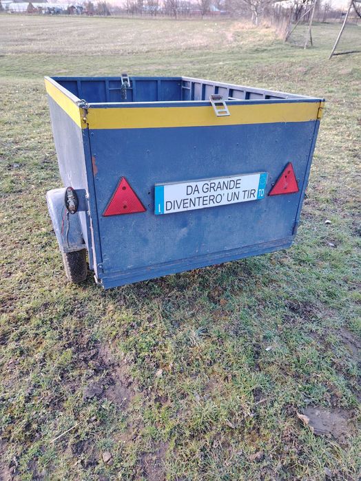 Remorcă motocultor și prașitoare.