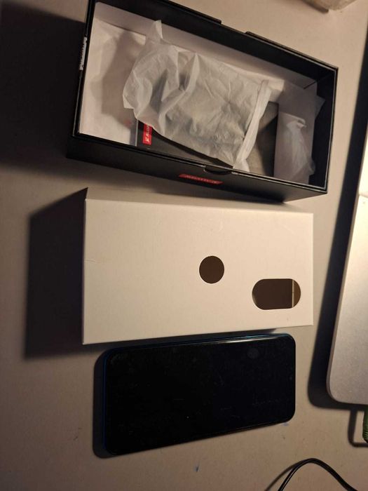 Vand telefon Allview V10 Viper nou