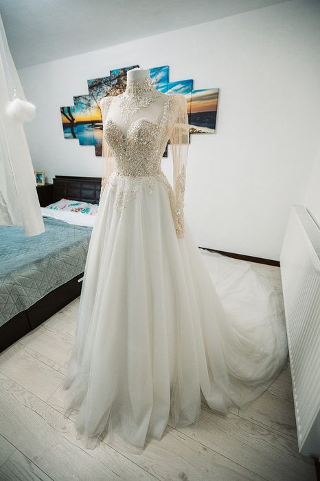 Vând rochie de mireasă