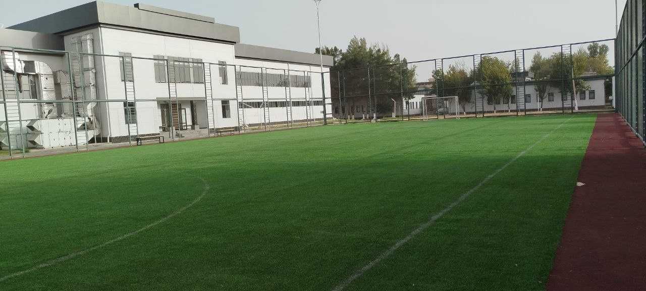 Fudbol uchun polya Fudbolniy stadion