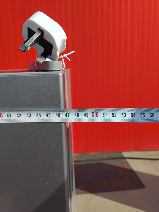 Хладилник с фризер Logik