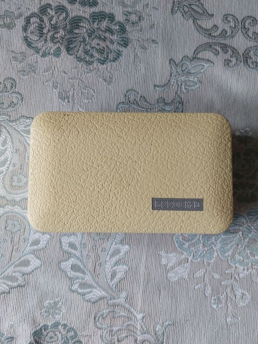 Продаю Электрическую машинку для бритья