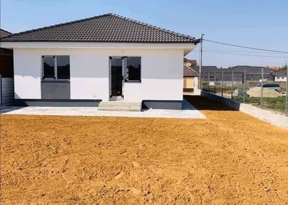 Vand casa pe structura metalica, containere si cabane tip A